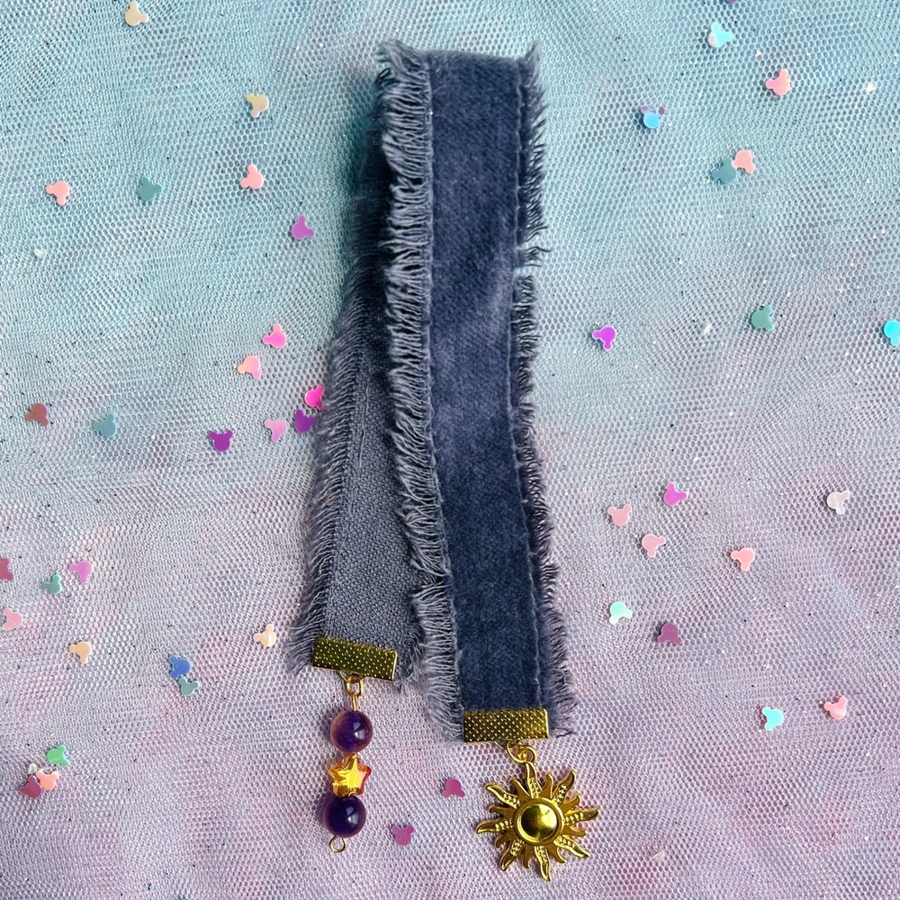 📖📚 Disney bookmark handmade- charms tangled Mickey Minnie Belle Forky rex